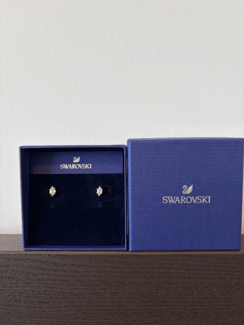 Swarovski Oz Stud Earrings White Gold-Plated